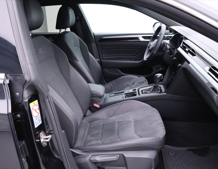 Volkswagen Arteon Kombi 2,0 l 206 kw