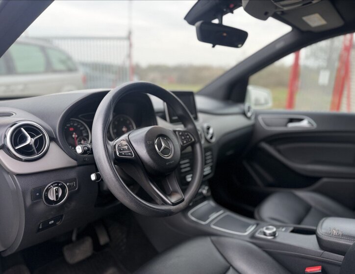 Mercedes-Benz Třídy B Kombi 1,5 l 80 kw