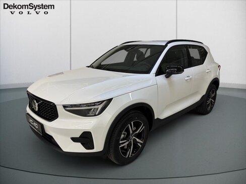 Volvo XC40 SUV / Terénní 2,0 l 120 kw