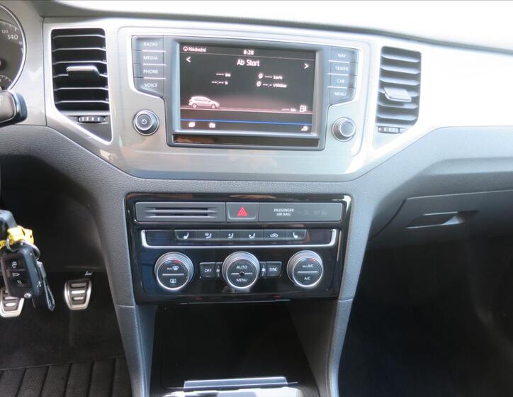 Volkswagen Golf Sportsvan 10