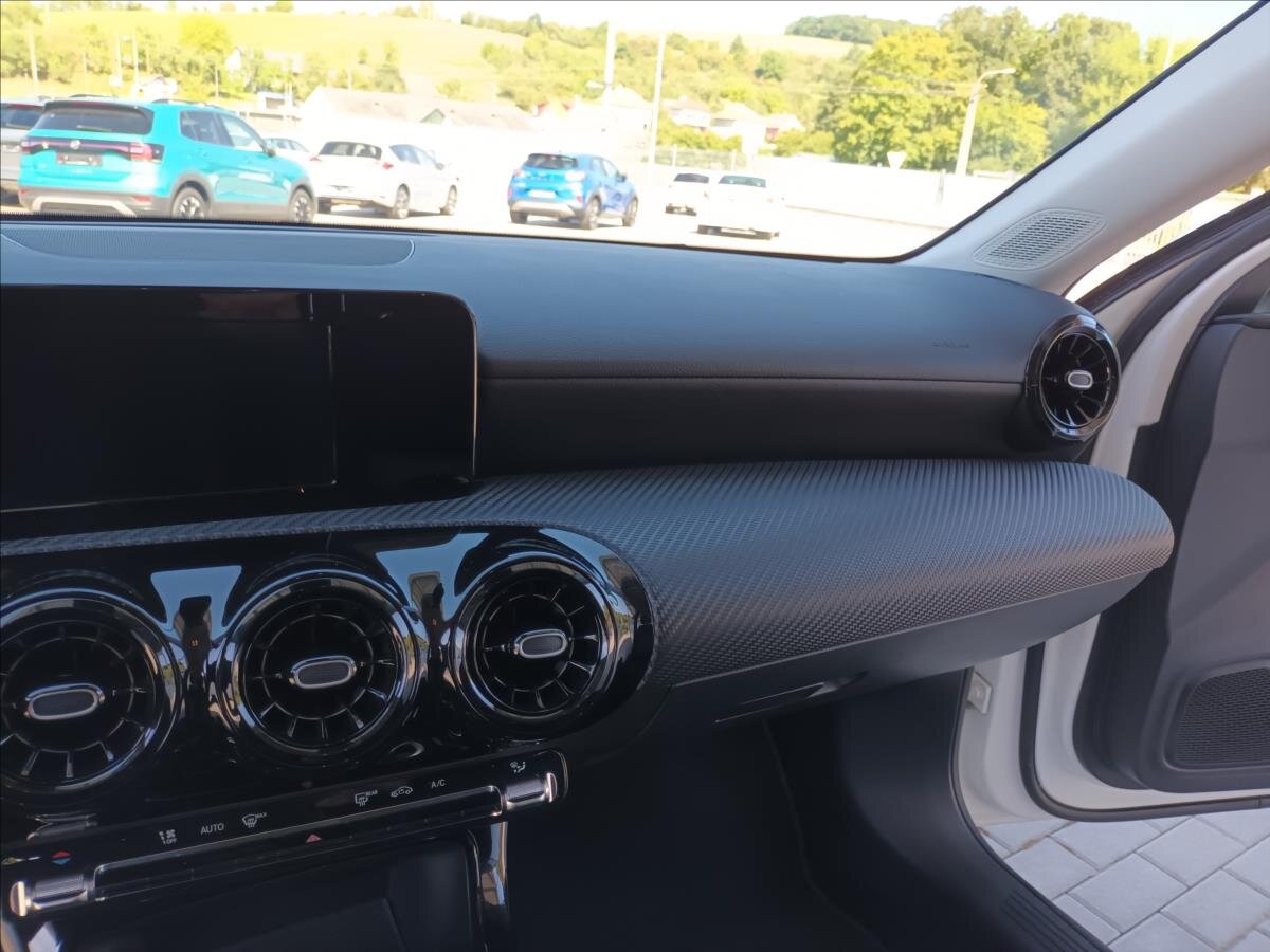Mercedes-Benz Třídy A Hatchback 1,3 l 80 kw