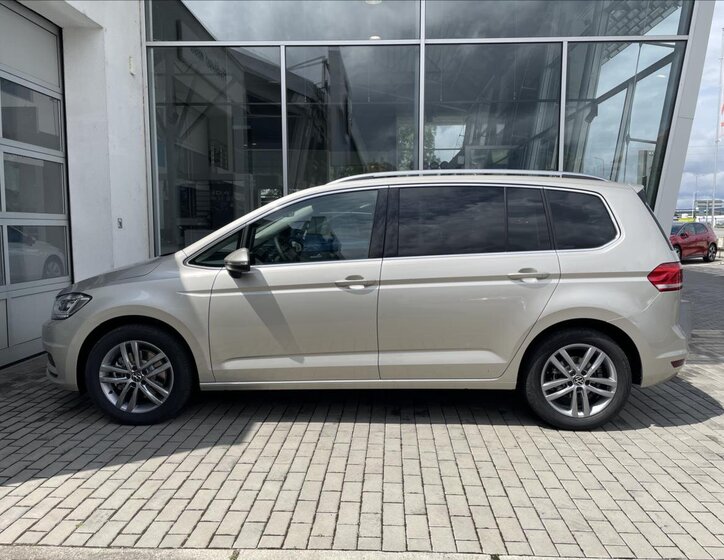 Volkswagen Touran 7