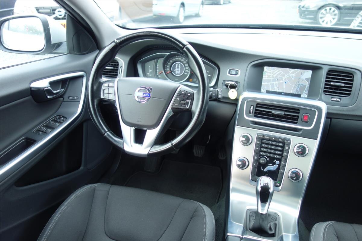 Volvo V60 Kombi 2,0 l 133 kw