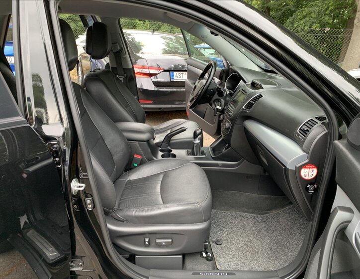 KIA Sorento 16