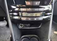 Peugeot 2008 SUV / Terénní 1,2 l 81 kw