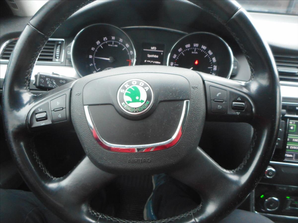 Škoda Superb Kombi 2,0 l 103 kw