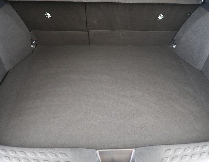 Toyota C-HR SUV 1,8 l 72 kw