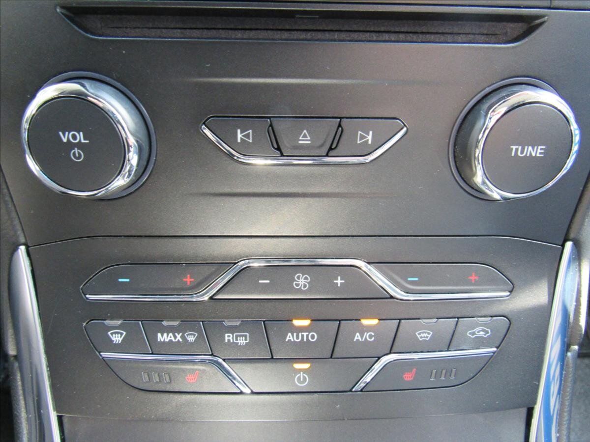 Ford Edge SUV / Terénní 2,0 l 175 kw