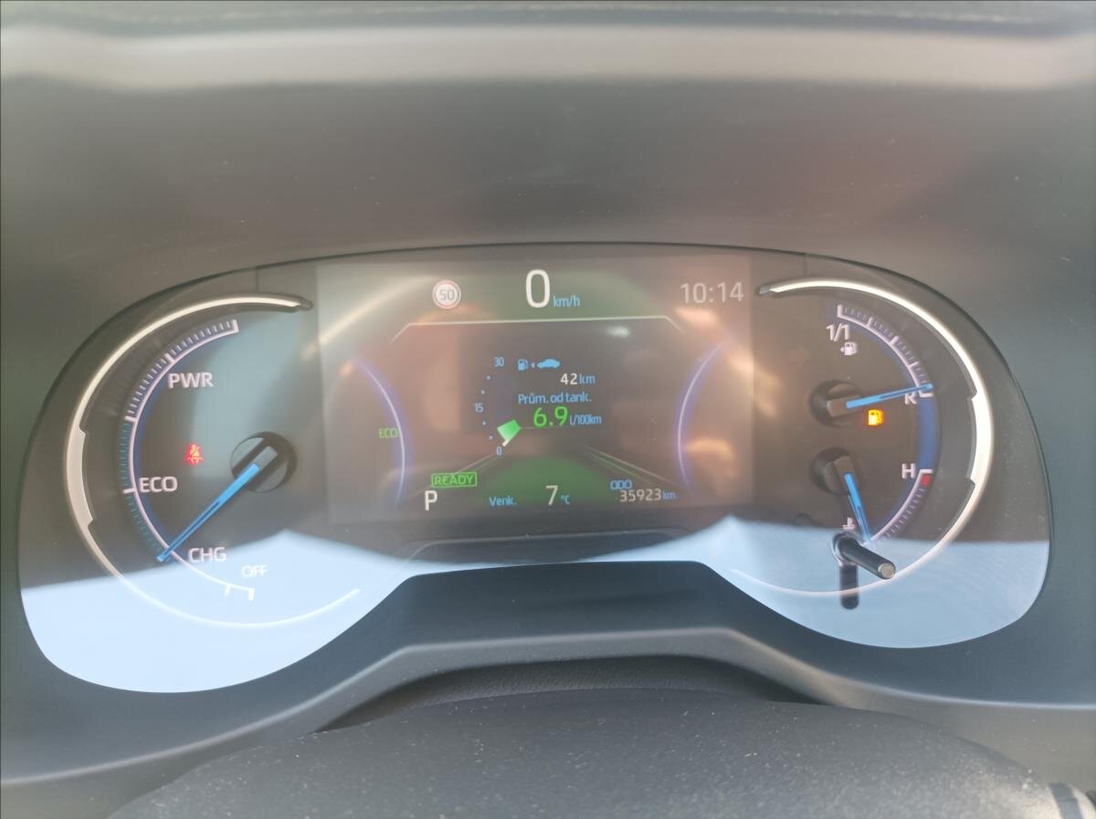 Toyota RAV4 SUV / Terénní 2,5 l 131 kw