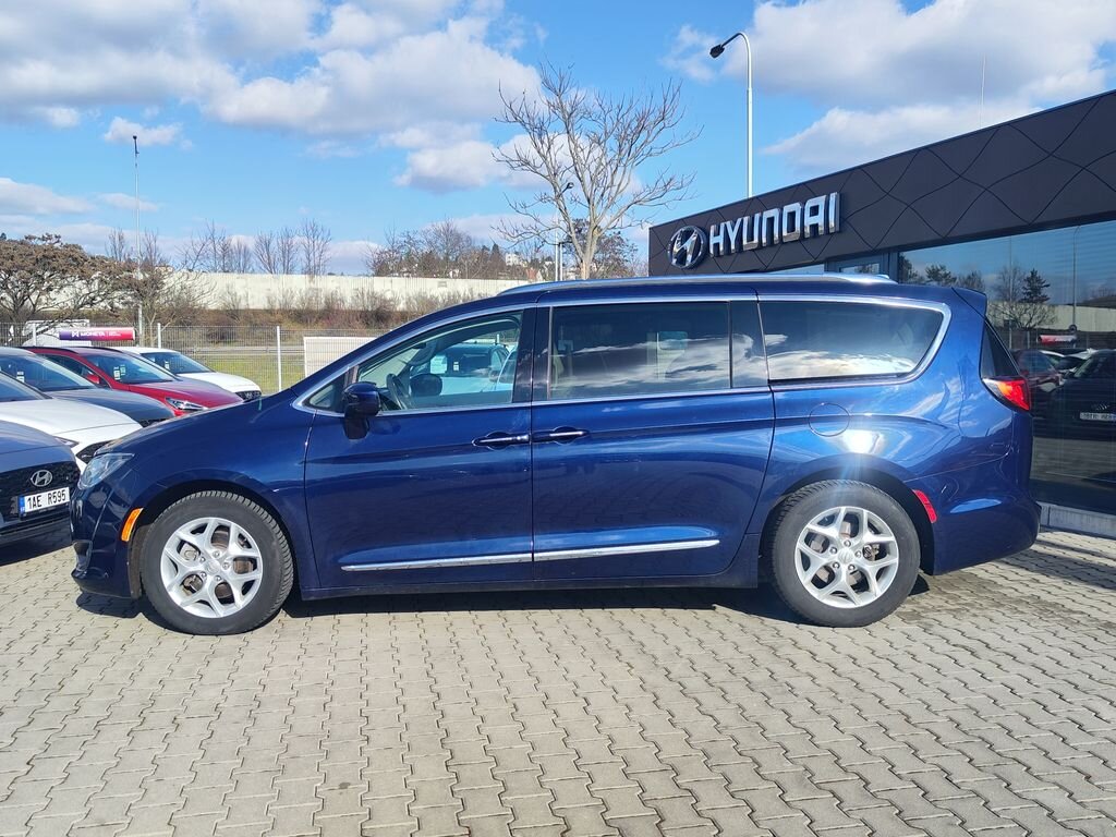 Chrysler Pacifica MPV 3,6 l 211 kw