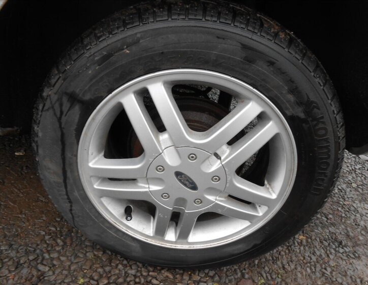 Ford Fusion Kombi 1,4 l 59 kw