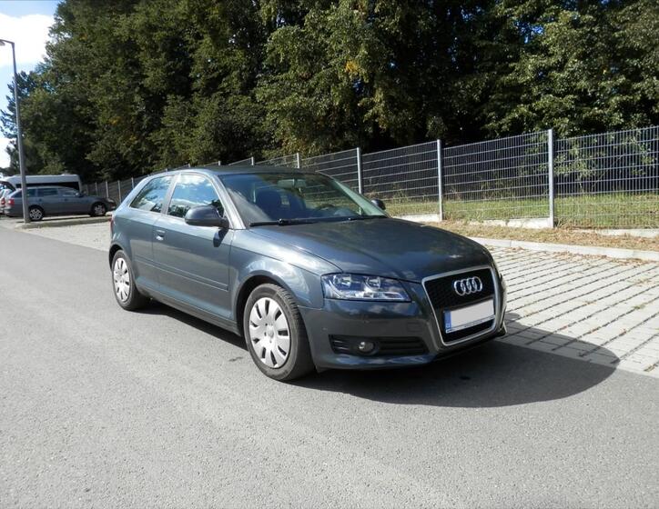 Audi A3 1
