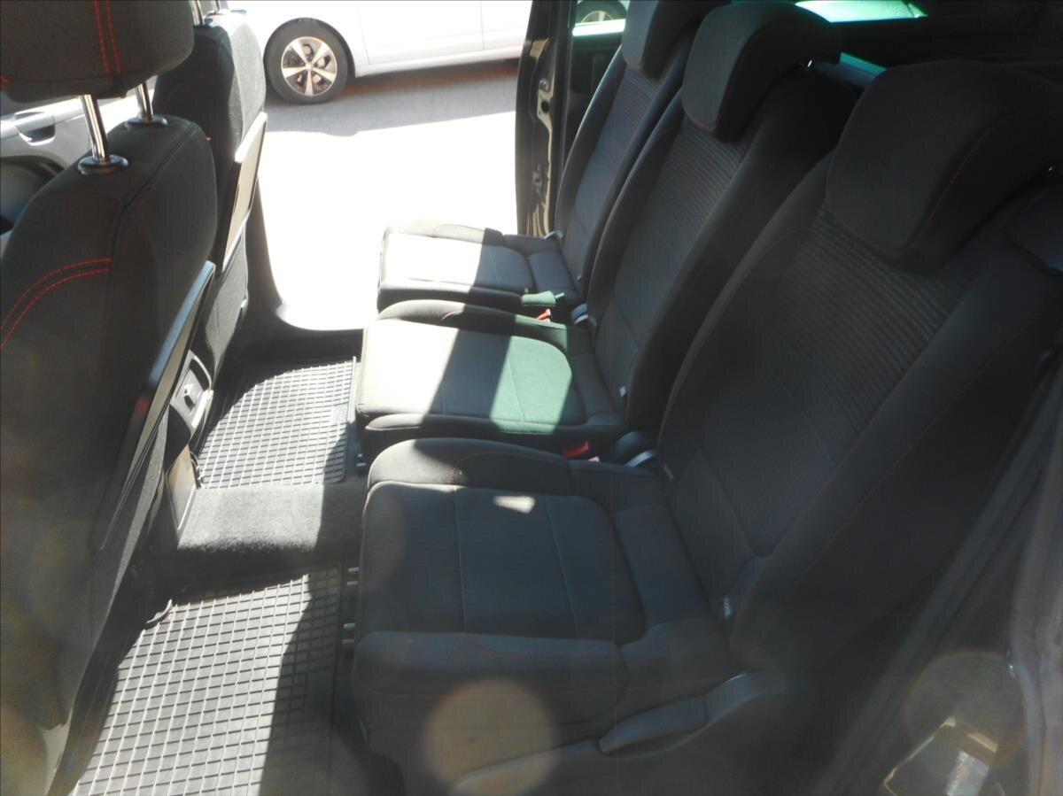 Volkswagen Sharan Kombi 2,0 l 110 kw