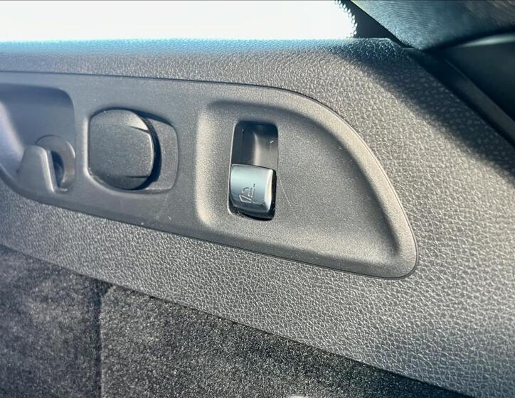 Mercedes-Benz Třídy E 18