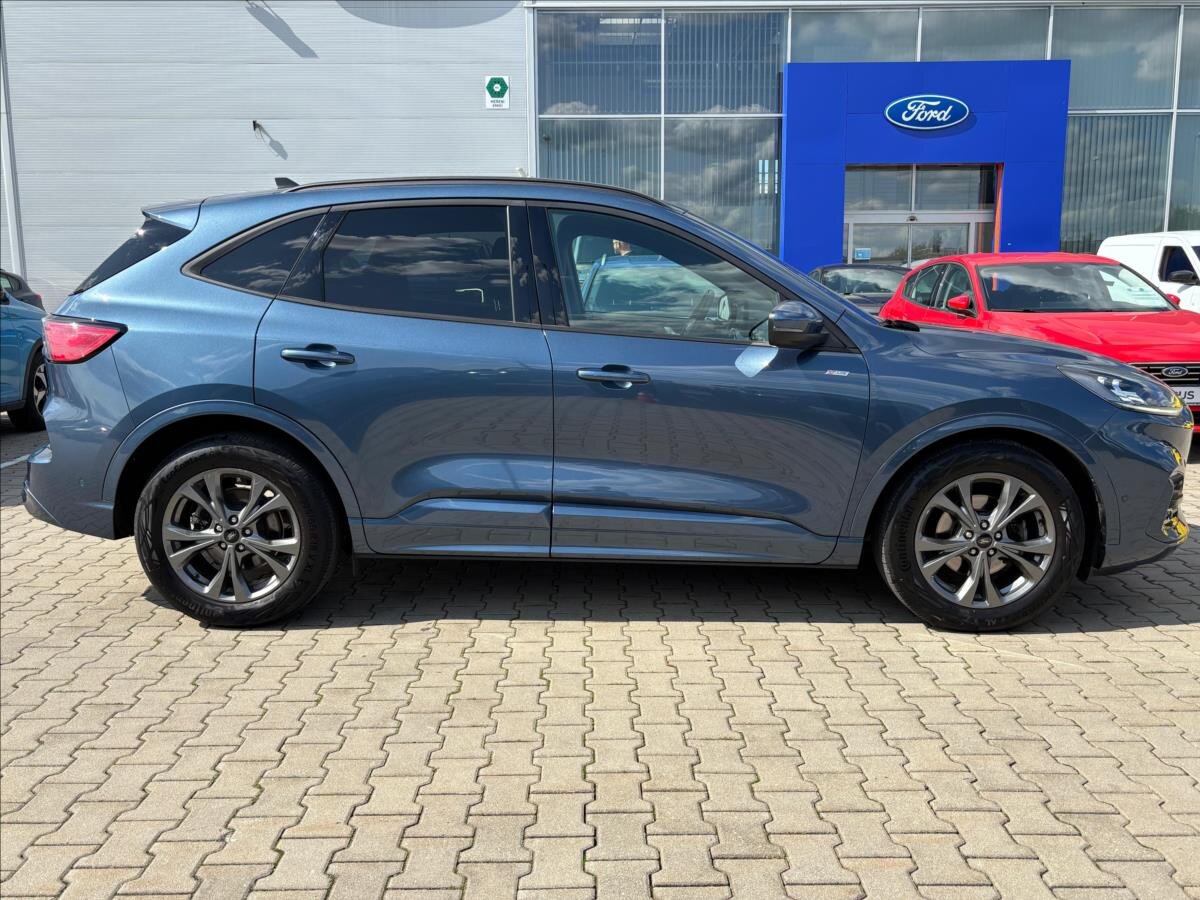 Ford Kuga SUV / Terénní 2,0 l 88 kw