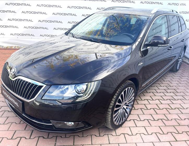 Škoda Superb 8
