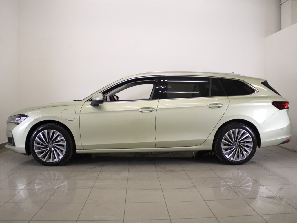 Škoda Superb Kombi 1,5 l 150 kw