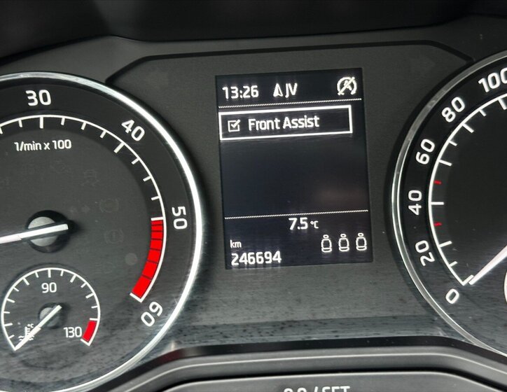 Škoda Superb Sedan / Limuzína 2,0 l 110 kw