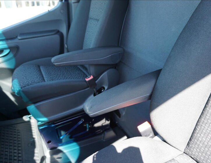 Mercedes-Benz Sprinter 14