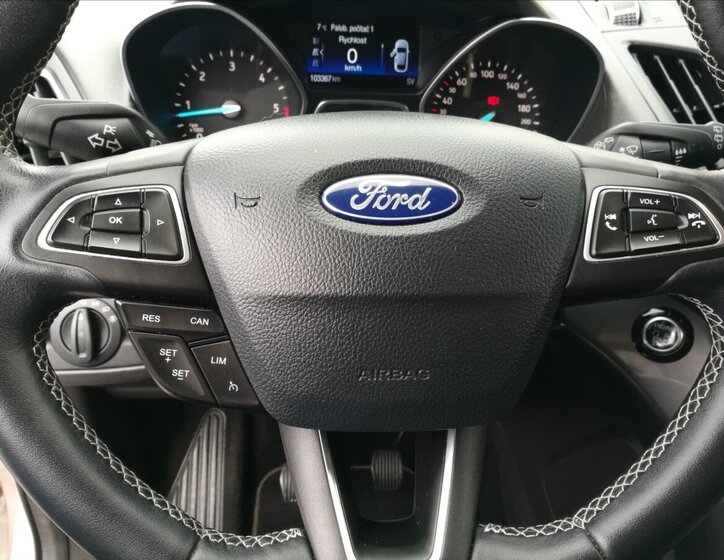 Ford Kuga SUV / Terénní 2,0 l 110 kw