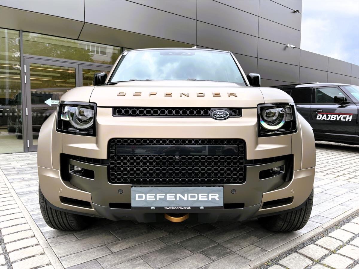 Land Rover Defender SUV 4,4 l 467 kw