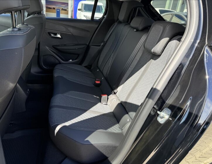 Peugeot 208 Hatchback 1,2 l 74 kw