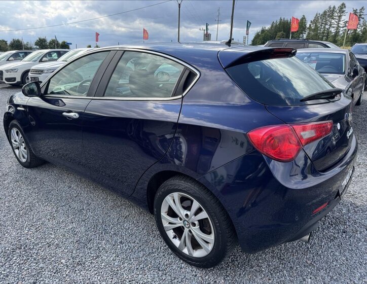 Alfa Romeo Giulietta 5