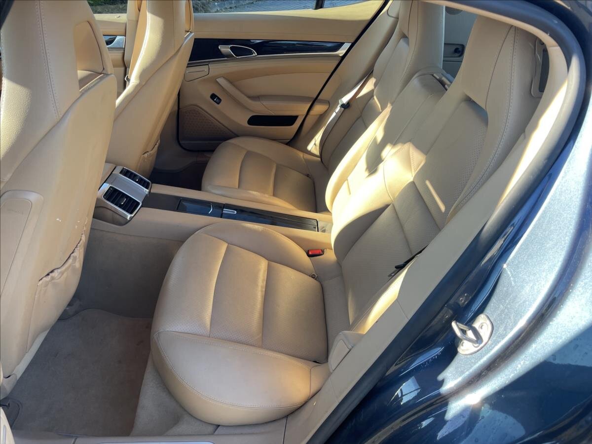 Porsche Panamera Hatchback 3,6 l 220 kw