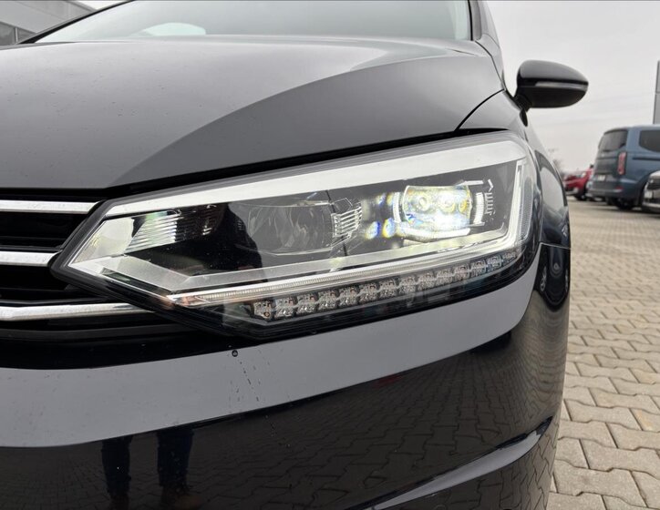 Volkswagen Touran MPV 1,5 l 110 kw