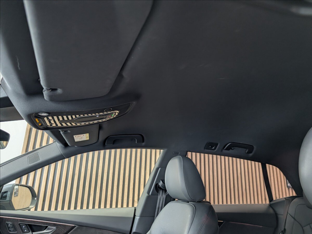 Audi Q8 Hatchback 3,0 l 250 kw