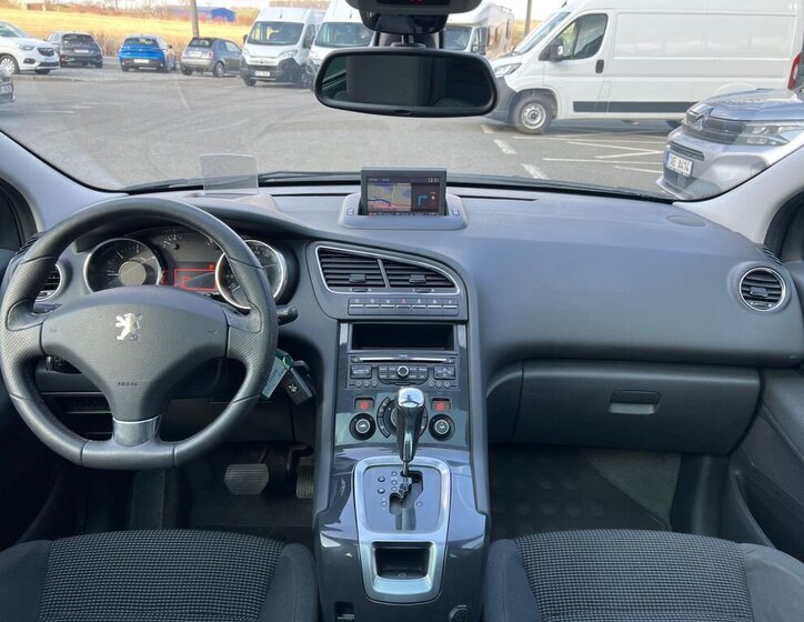 Peugeot 5008 MPV 2,0 l 120 kw
