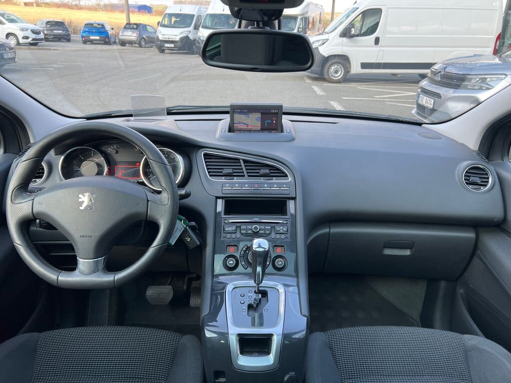 Peugeot 5008 MPV 2,0 l 120 kw