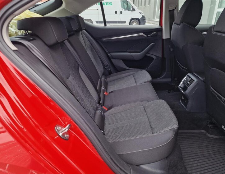 Škoda Octavia Sedan / Limuzína 1,5 l 110 kw