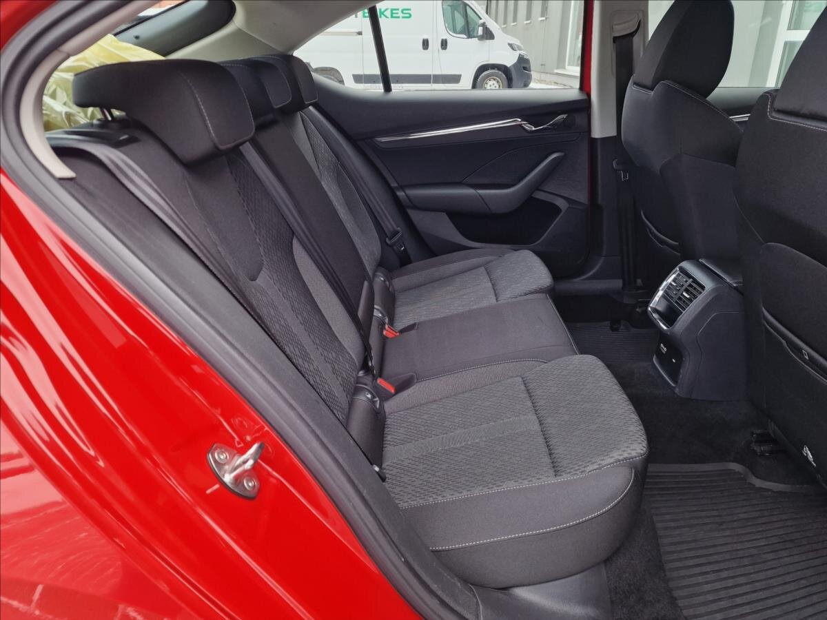 Škoda Octavia Sedan / Limuzína 1,5 l 110 kw