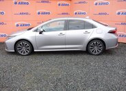 Toyota Corolla Sedan / Limuzína 1,6 l 97 kw