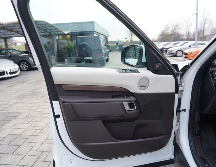 Land Rover Discovery 21