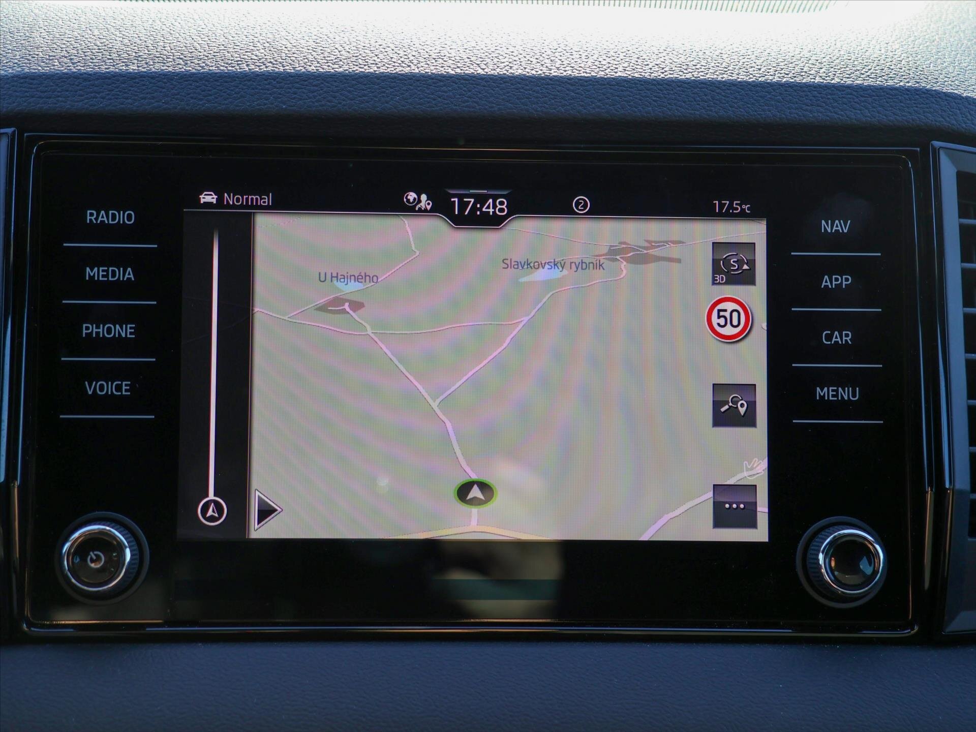 Škoda Karoq SUV / Terénní 1,5 l 110 kw