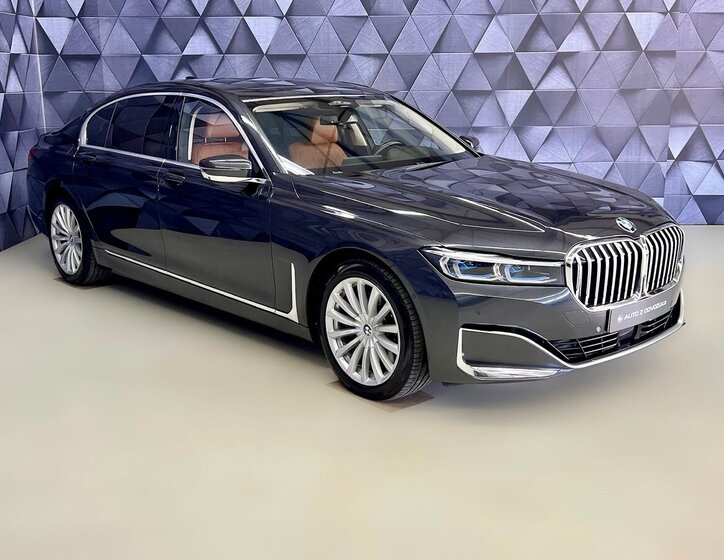 BMW Řada 7 Sedan / Limuzína 3,0 l 250 kw
