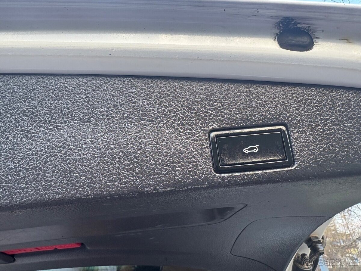 Volkswagen Touareg SUV / Terénní 0,0 193 kw