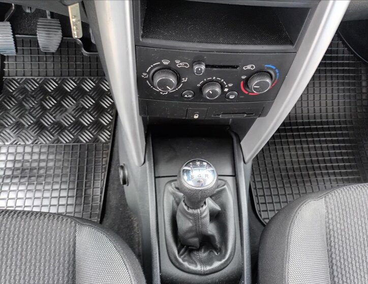 Peugeot 207 Kombi 1,4 l 54 kw