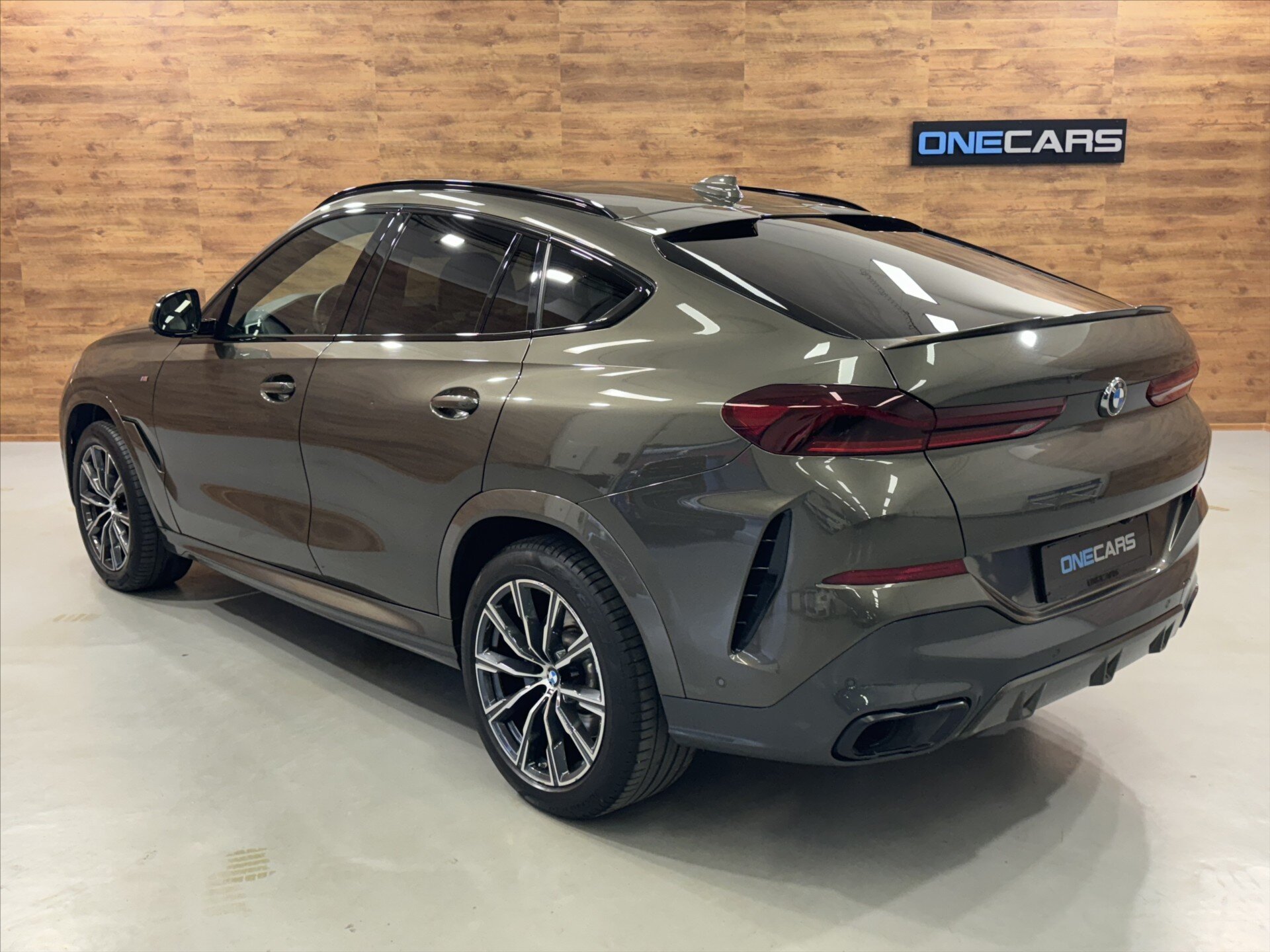 BMW X6 SUV / Terénní 3,0 l 250 kw