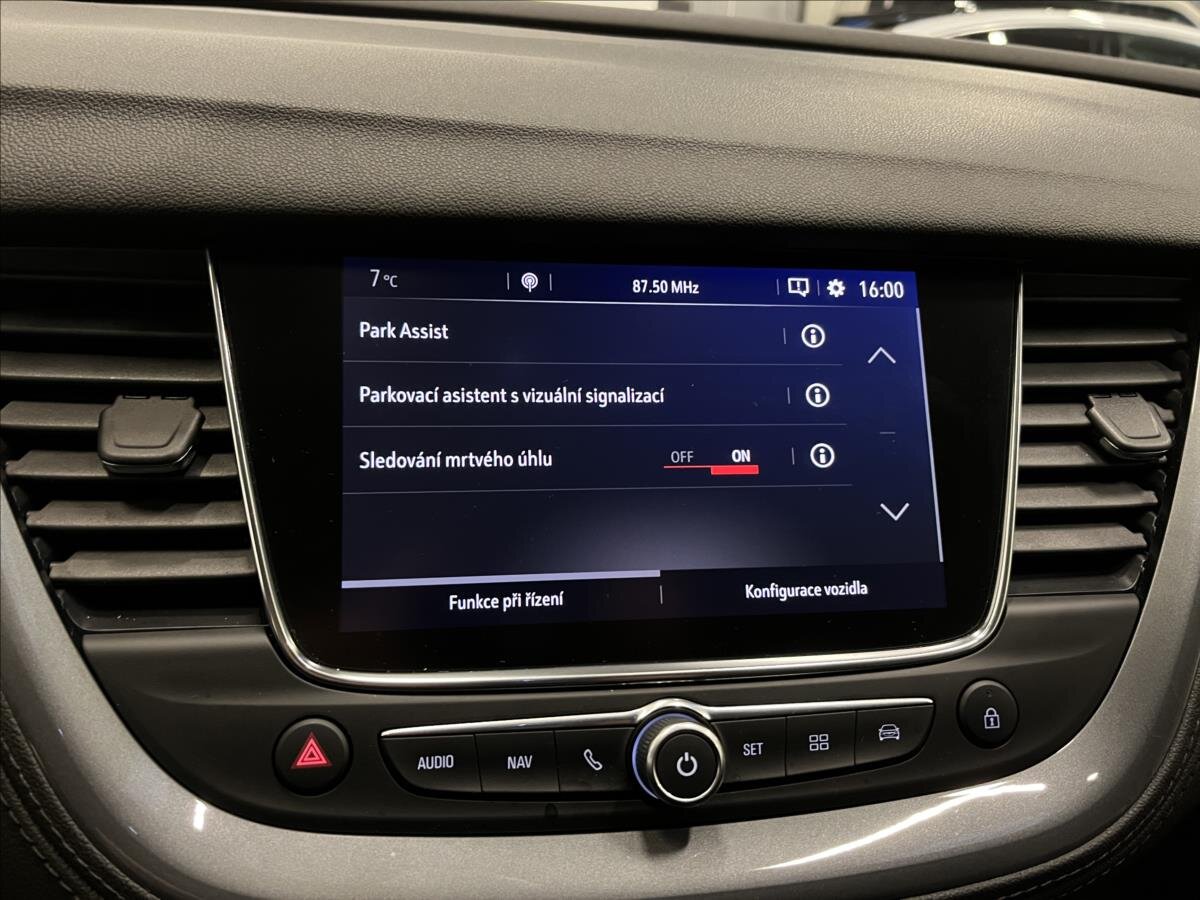 Opel Grandland X SUV / Terénní 1,2 l 96 kw