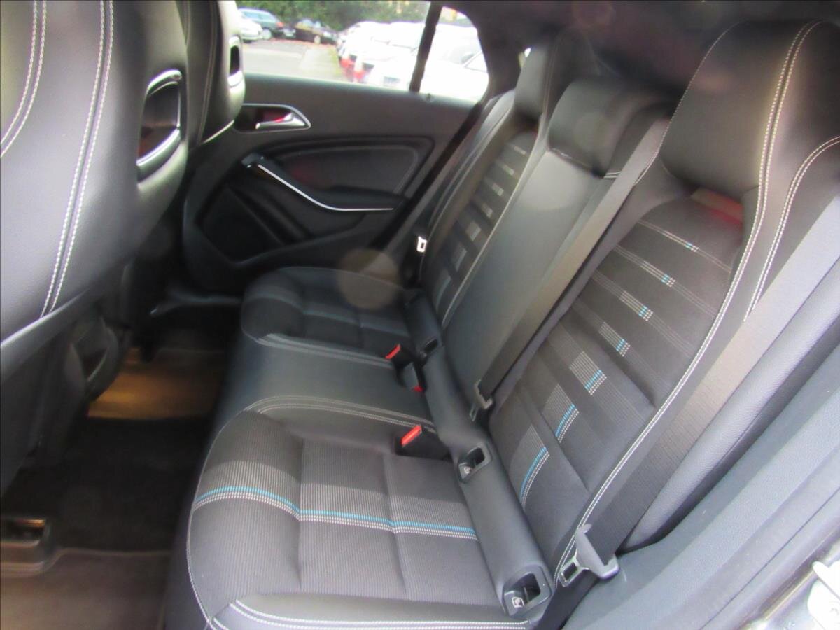 Mercedes-Benz CLA Kombi 2,1 l 100 kw