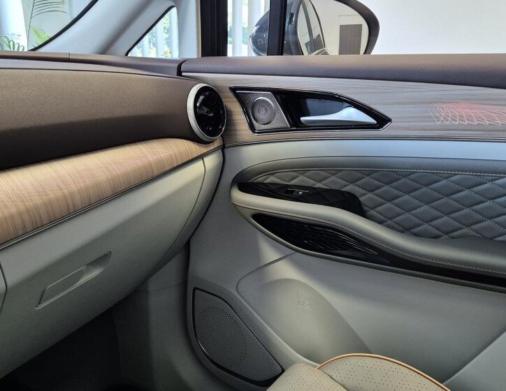 Dongfeng U-Tour MPV 1,5 l 130 kw