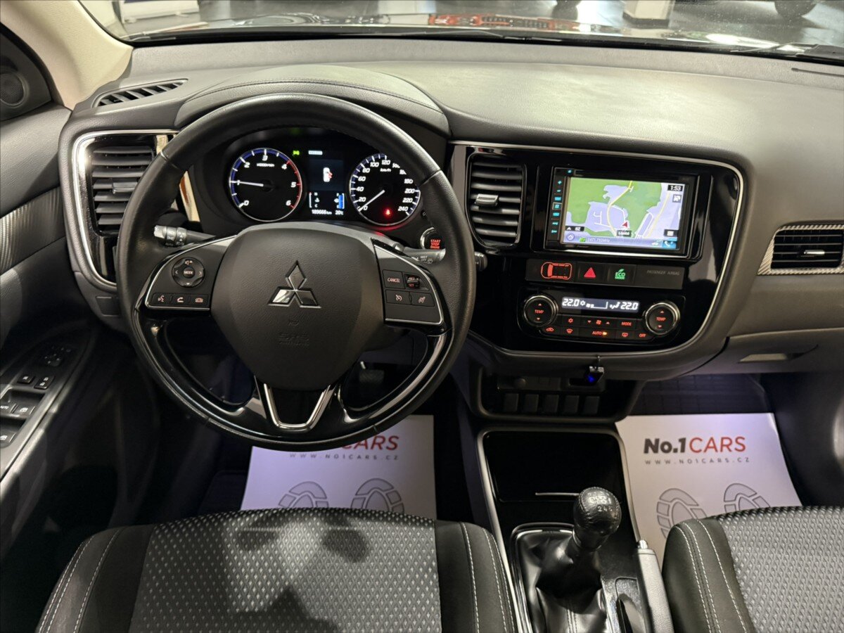 Mitsubishi Outlander SUV / Terénní 2,3 l 110 kw