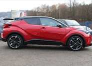 Toyota C-HR 4