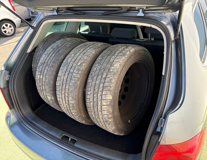 Volkswagen Golf Kombi 1,6 l 75 kw