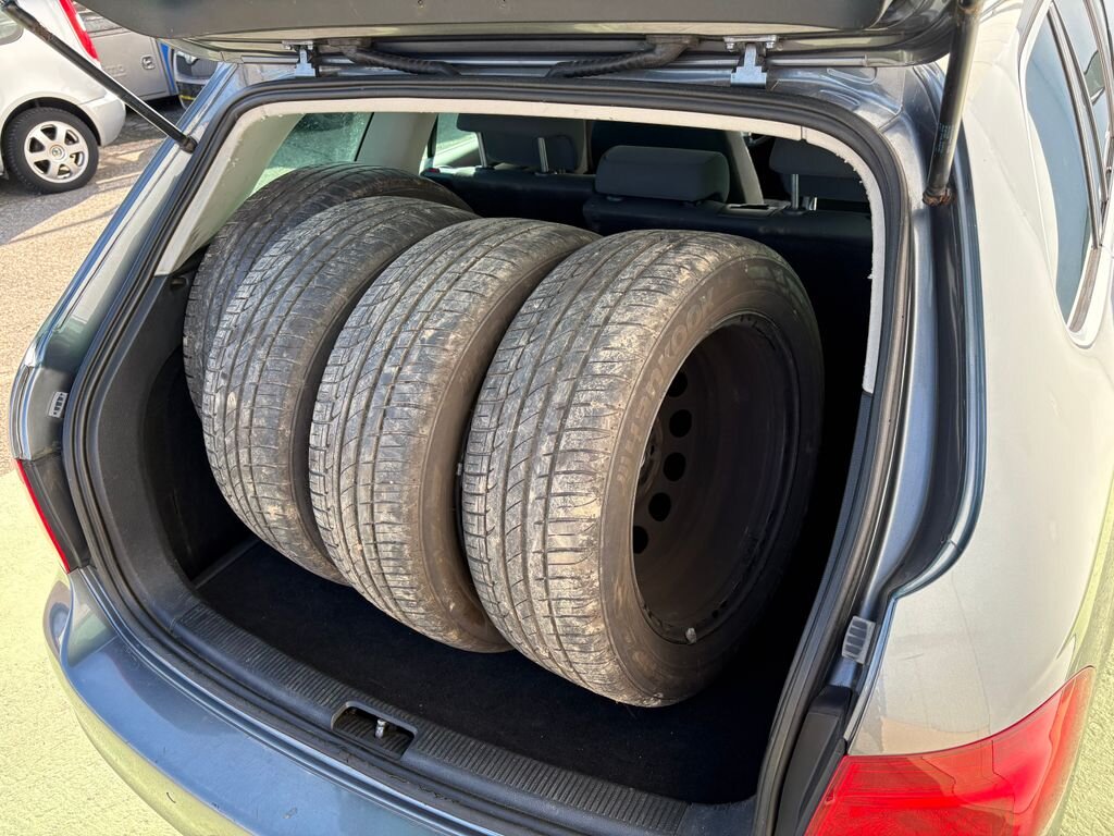 Volkswagen Golf Kombi 1,6 l 75 kw