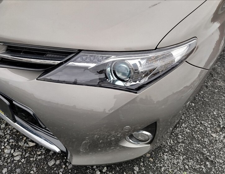 Toyota Auris Kombi 2,0 l 91 kw