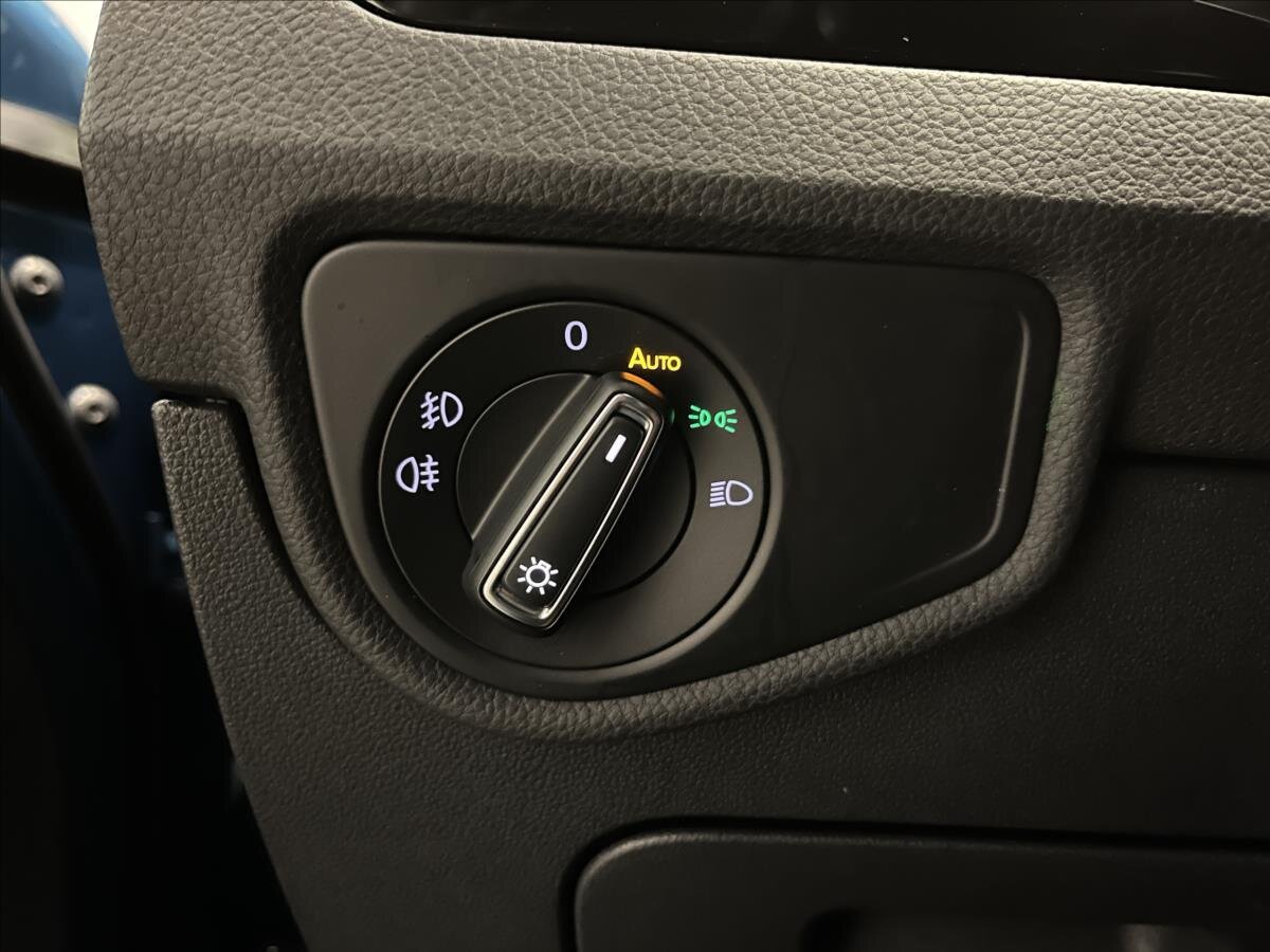 Volkswagen Touran MPV 1,5 l 110 kw